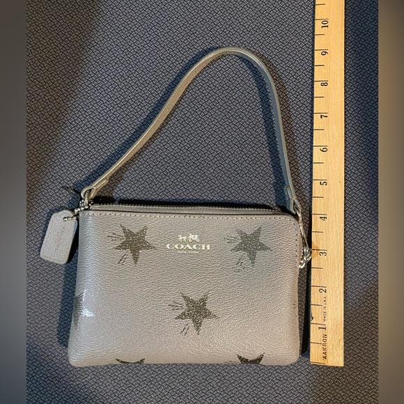 Coach wristlet with Stars - Picture 5 of 5